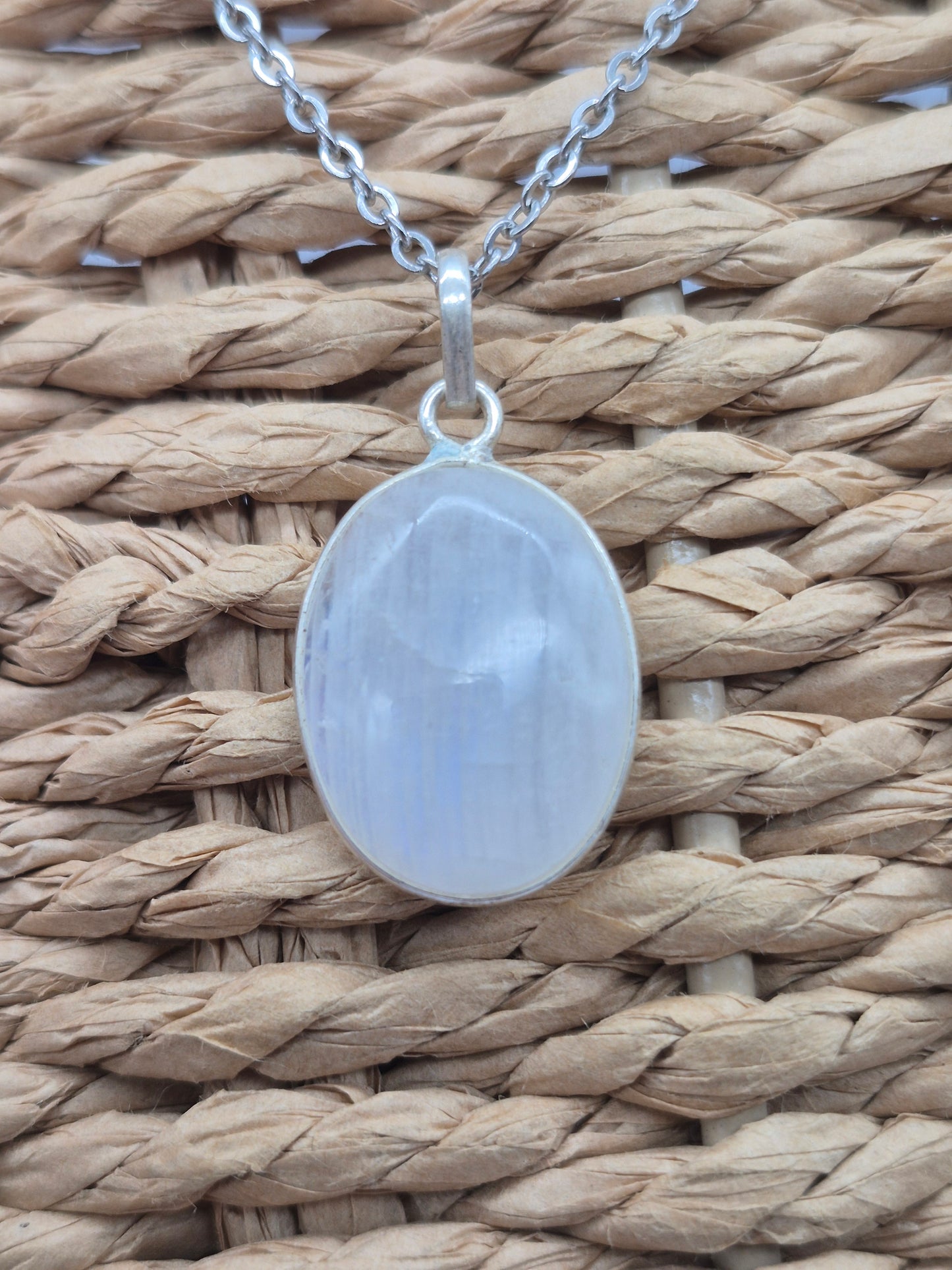 Moonstone Silver 925 Necklace Oval Shaped – Minimalist Moonstone Pendant with Stainless Steel Chain