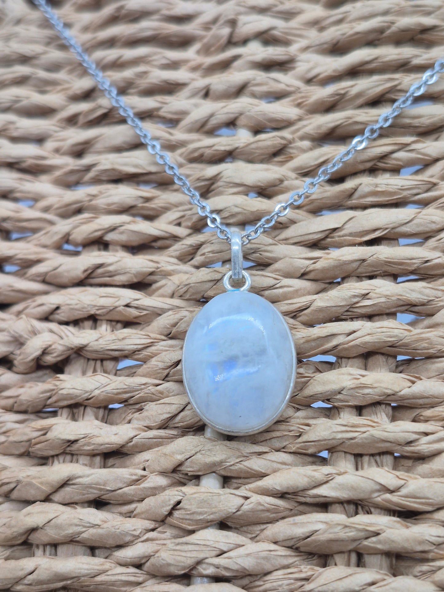 Moonstone Silver 925 Necklace Oval Shaped – Minimalist Moonstone Pendant with Stainless Steel Chain