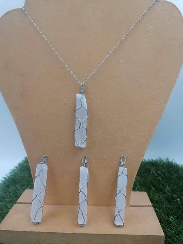 Natural Selenite Steel Wire Wrapped Mineral Stone Necklace Crystal Healing Birthstone Idea Jewerly Power