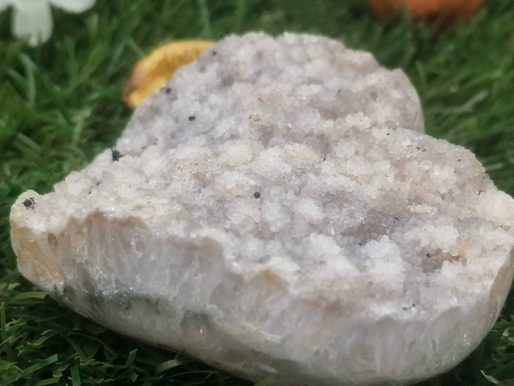 Agate with Quartz Heart Shaped Stone Crystal,Brazilian stone Rough, Protection Healing, Cluster stone,Magic Power, Decoration