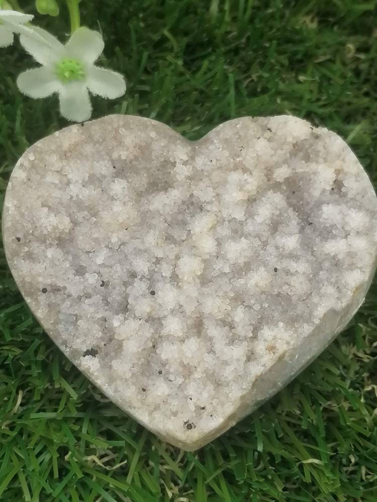 Agate with Quartz Heart Shaped Stone Crystal,Brazilian stone Rough, Protection Healing, Cluster stone,Magic Power, Decoration