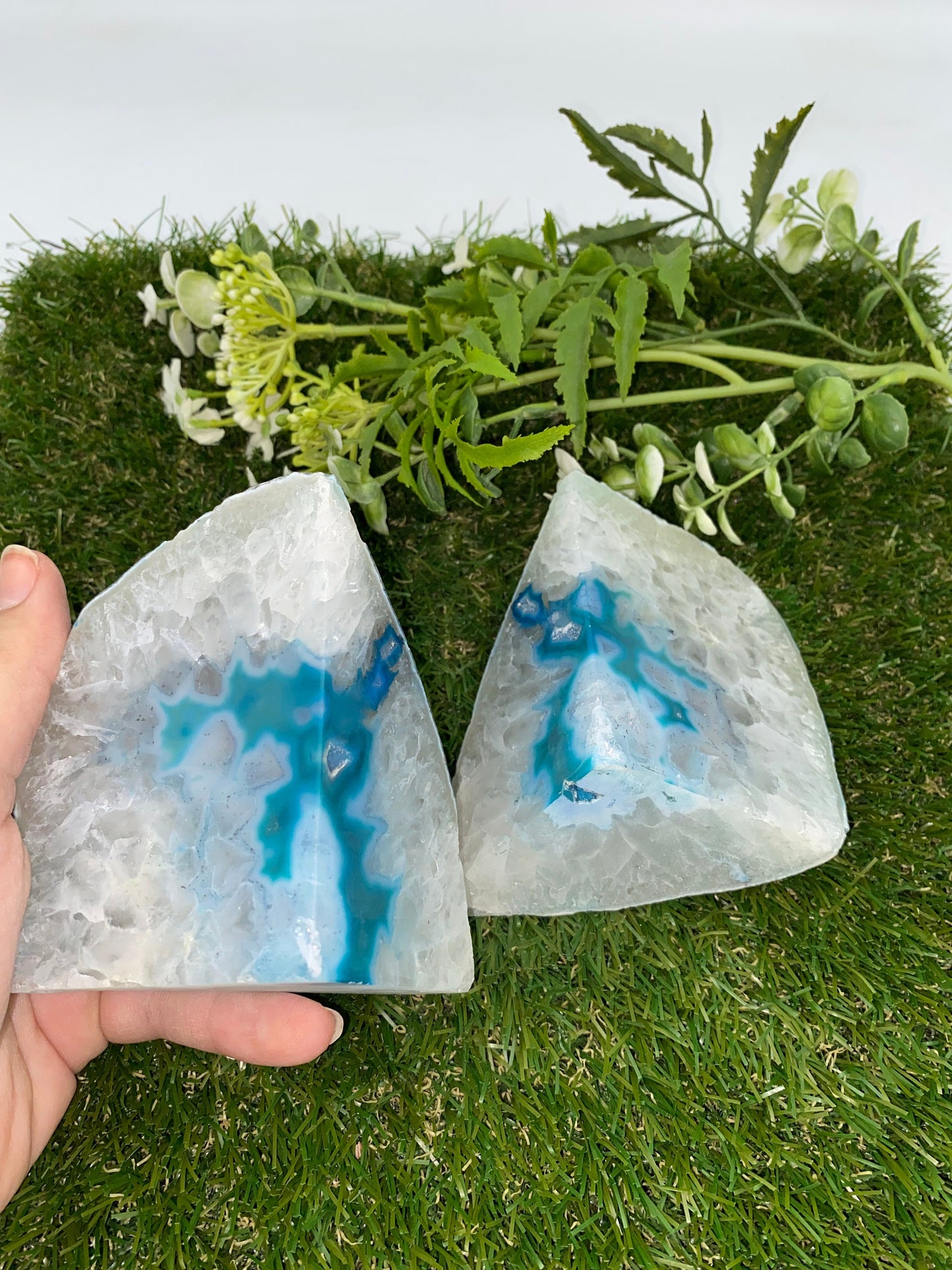 Blue and white Agate Half Geode Book Holder Rock Formation - Home Decor - Bookend