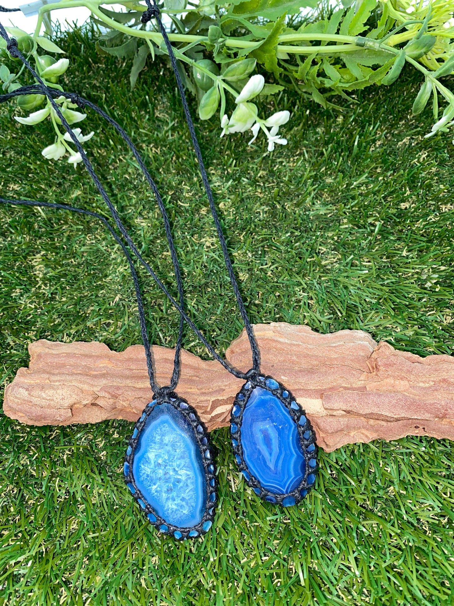 Crystal Agate Slice Blue Mineral Stone Brazilian Crystal Healing Makrame Wrapped Necklace Protection Gift Accessories