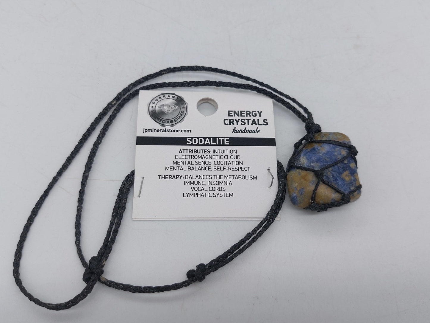 Makramee-Halskette aus poliertem Sodalith-Kristall