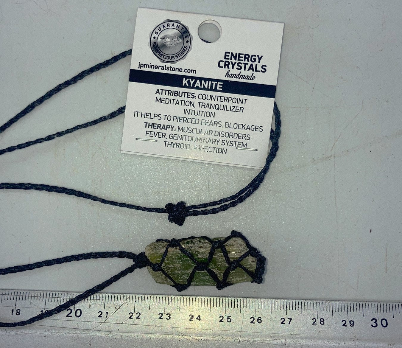 Natürliche grüne Kyanit-Kristall-Makramee-Halskette