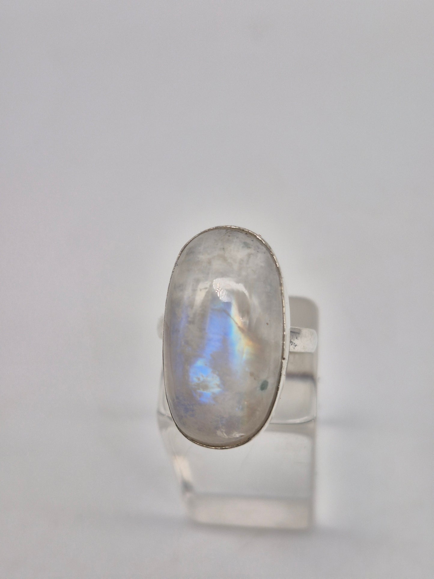 Rainbow Moonstone Adjustable Ring – Silver Plated Cabochon Iridescent Healing Crystal Jewelry