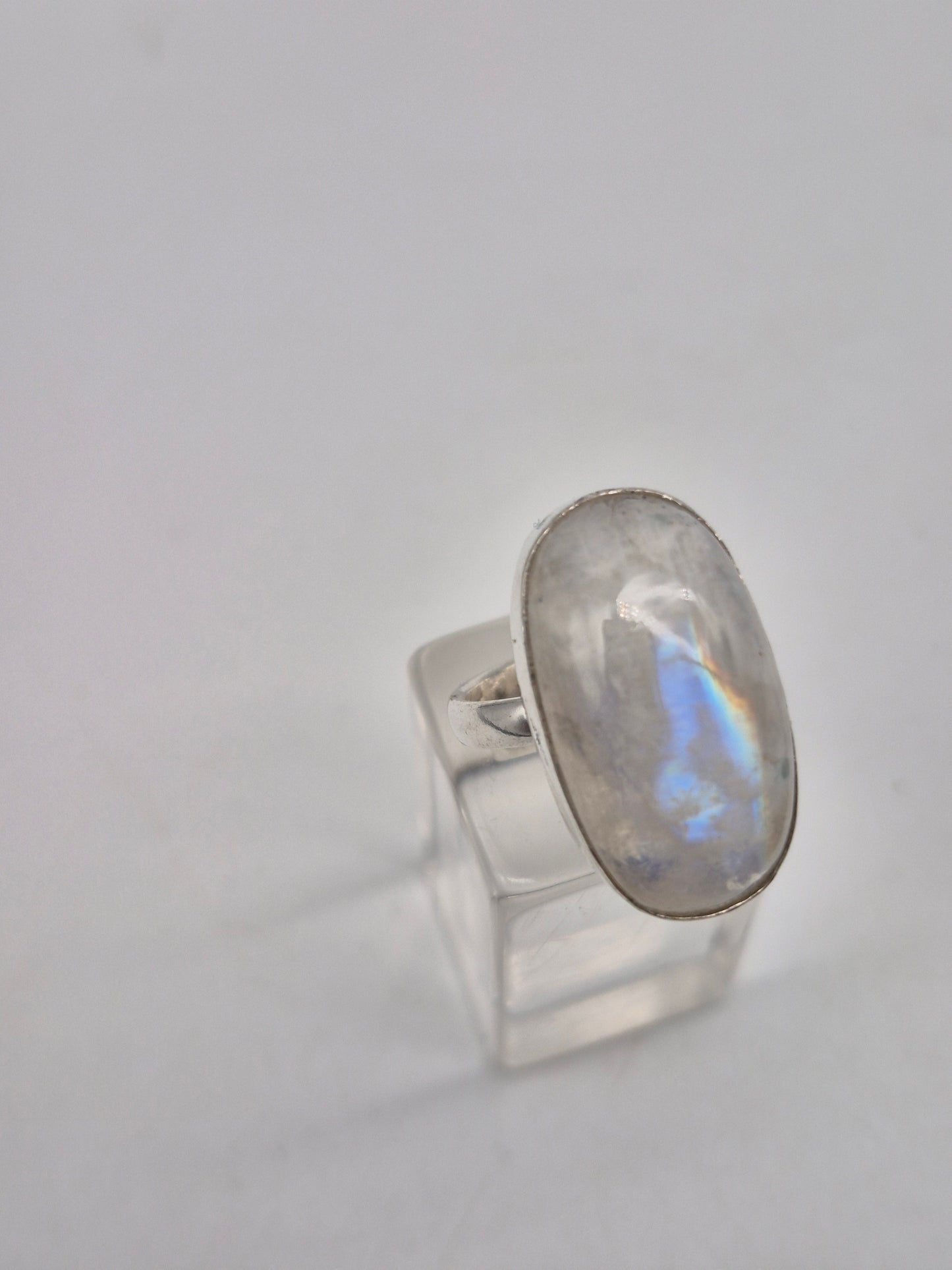 Rainbow Moonstone Adjustable Ring – Silver Plated Cabochon Iridescent Healing Crystal Jewelry