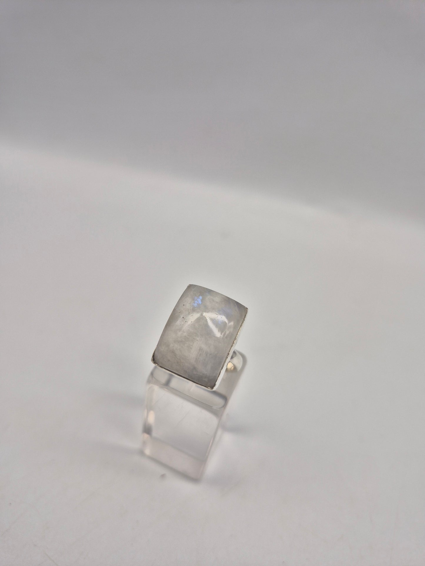 Rainbow Moonstone Adjustable Ring – Silver Plated Cabochon Iridescent Healing Crystal Jewelry