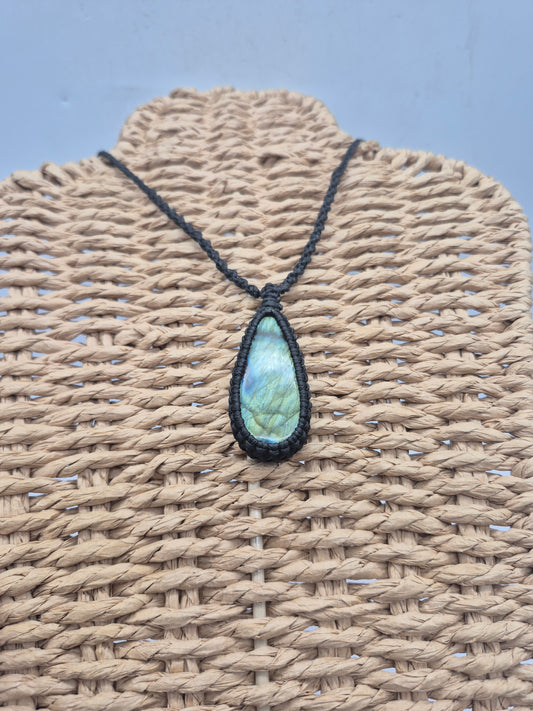 Labradorite Macrame Pendant Necklace Cabochon
