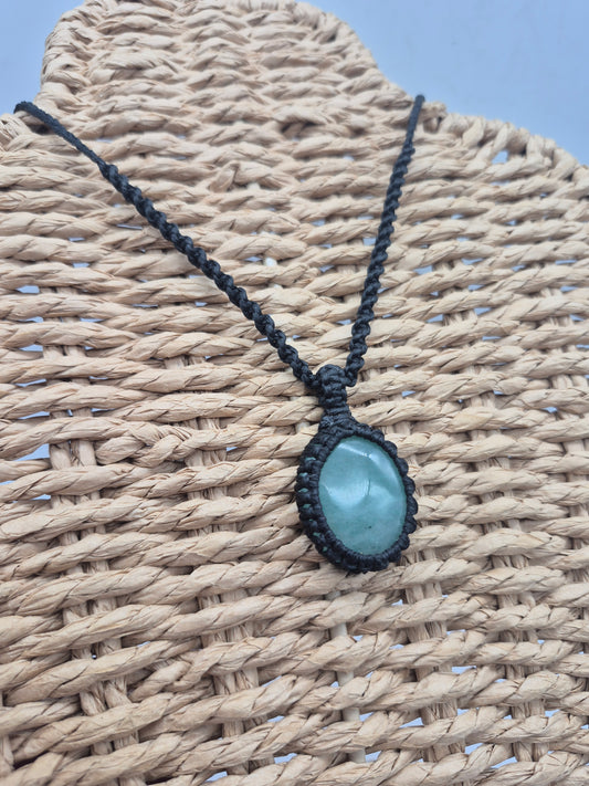 Green Aventurine Macrame Necklace: Lucky Crystal Healing Stone