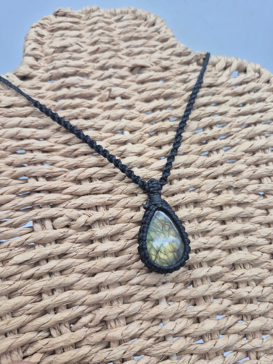 Labradorite Macrame Pendant Necklace Cabochon