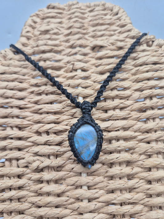 Labradorite Macrame Pendant Necklace Cabochon