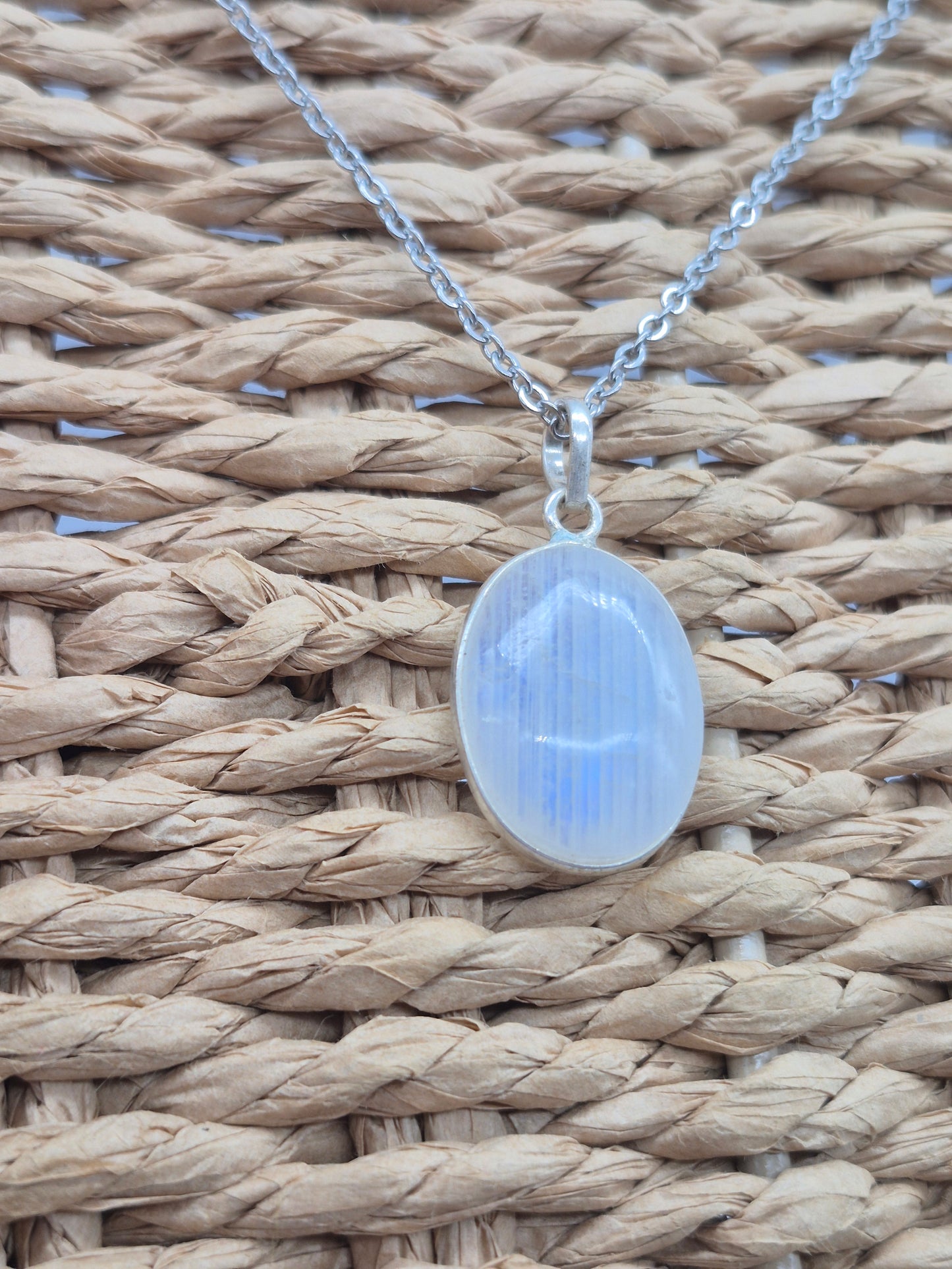 Moonstone Silver 925 Necklace Oval Shaped – Minimalist Moonstone Pendant with Stainless Steel Chain