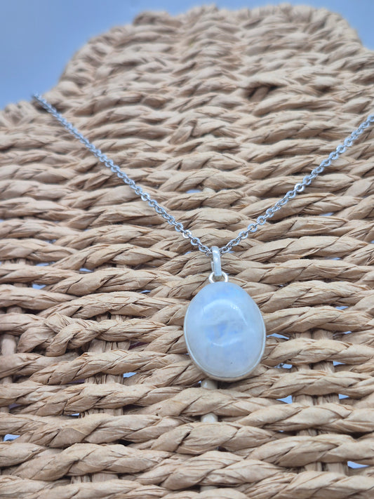 Moonstone Silver 925 Necklace Oval Shaped – Minimalist Moonstone Pendant with Stainless Steel Chain