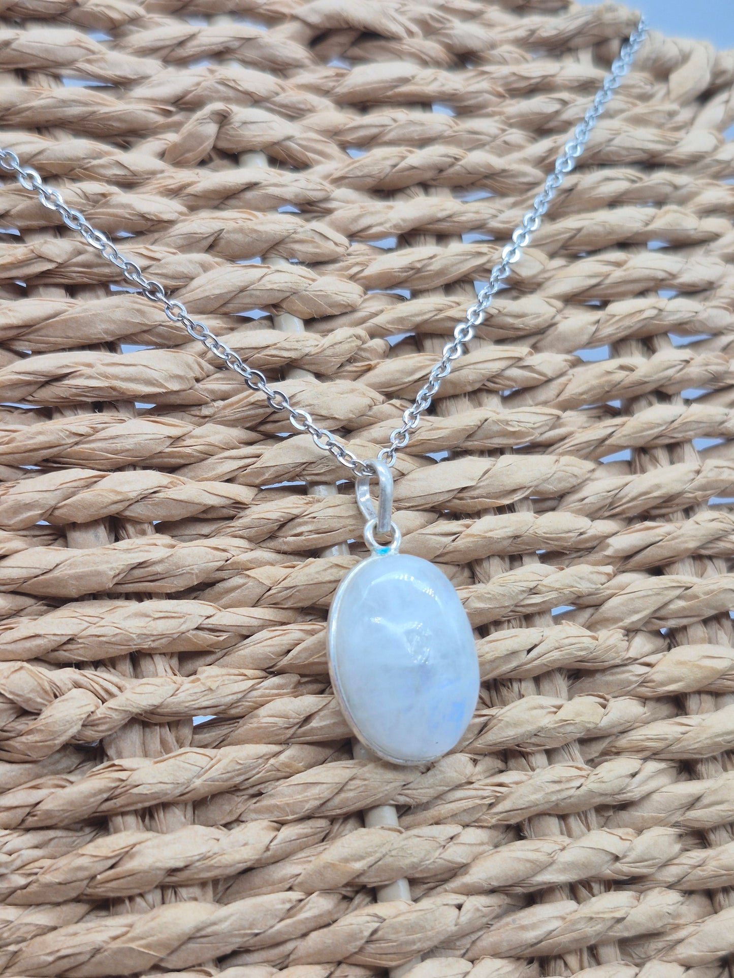 Moonstone Silver 925 Necklace Oval Shaped – Minimalist Moonstone Pendant with Stainless Steel Chain
