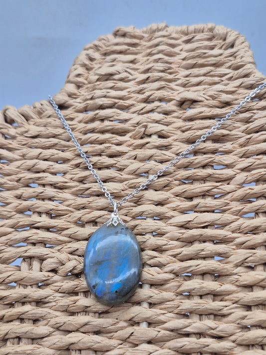Labradorite Pendant Oval Shaped Silver Hoop, Stailnless steel Chain, Healing Crystal