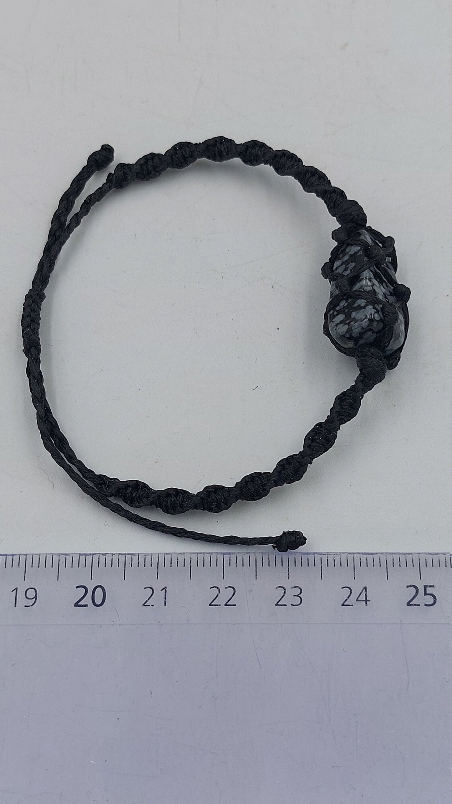 Gewebtes Armband aus Pyrit-Makramee