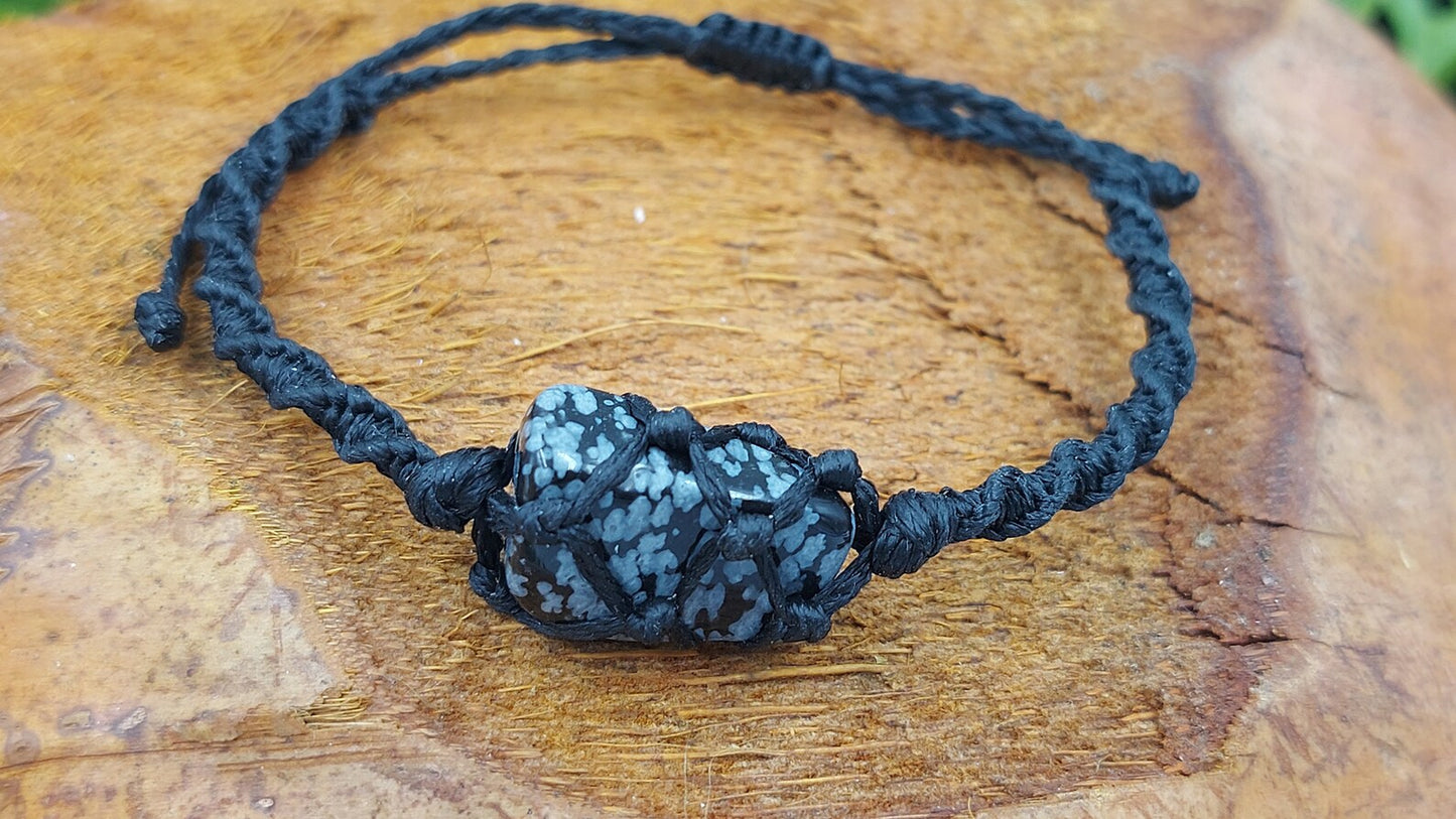 Gewebtes Armband aus Pyrit-Makramee
