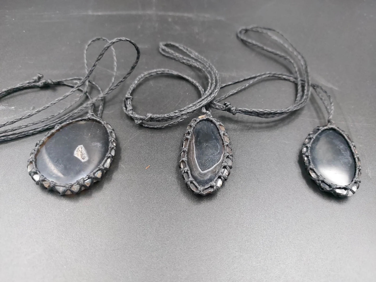 Κρύσταλλο χαλαζία Τραχιά ορυκτή πέτρα Brazilian Crystal Healing Makrame τυλιγμένο κολιέ Αξεσουάρ δώρου