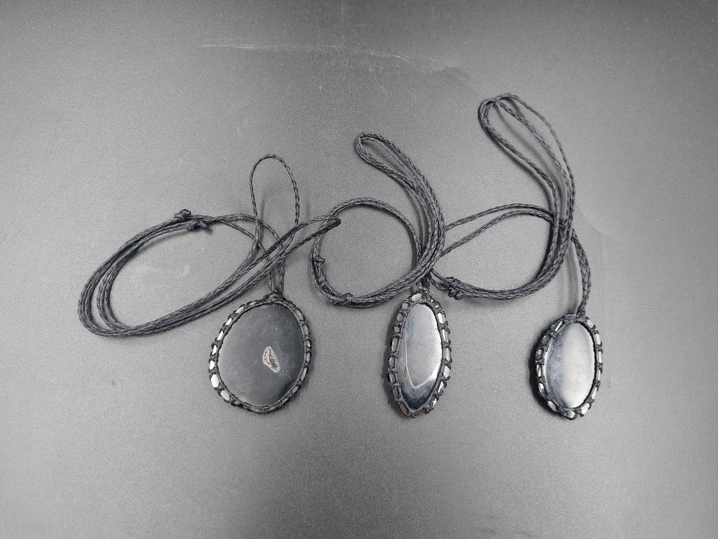 Κρύσταλλο χαλαζία Τραχιά ορυκτή πέτρα Brazilian Crystal Healing Makrame τυλιγμένο κολιέ Αξεσουάρ δώρου