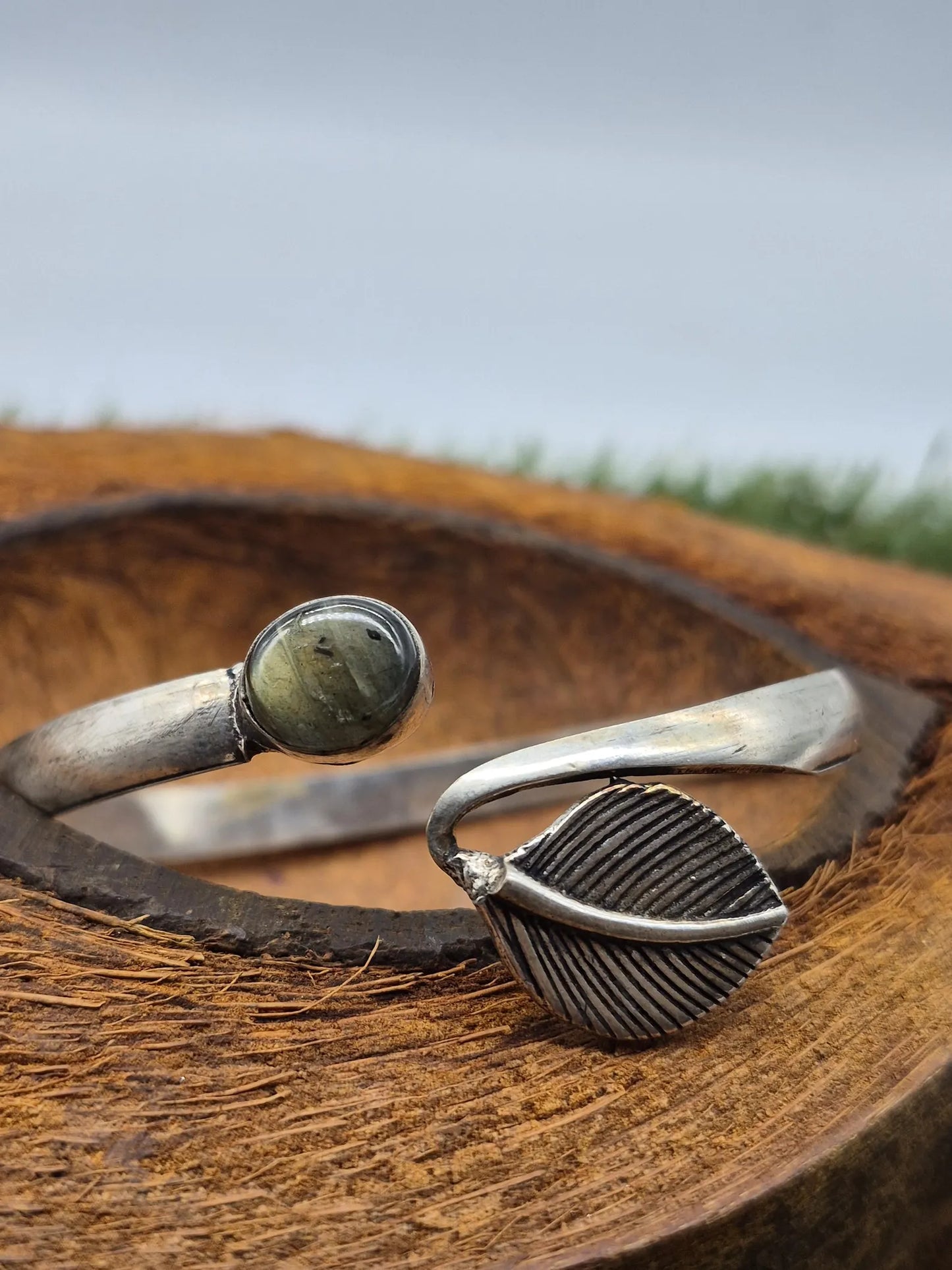 Gewebtes Armband aus Pyrit-Makramee