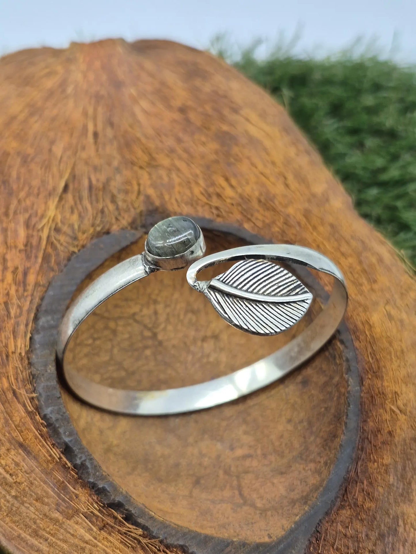 Gewebtes Armband aus Pyrit-Makramee