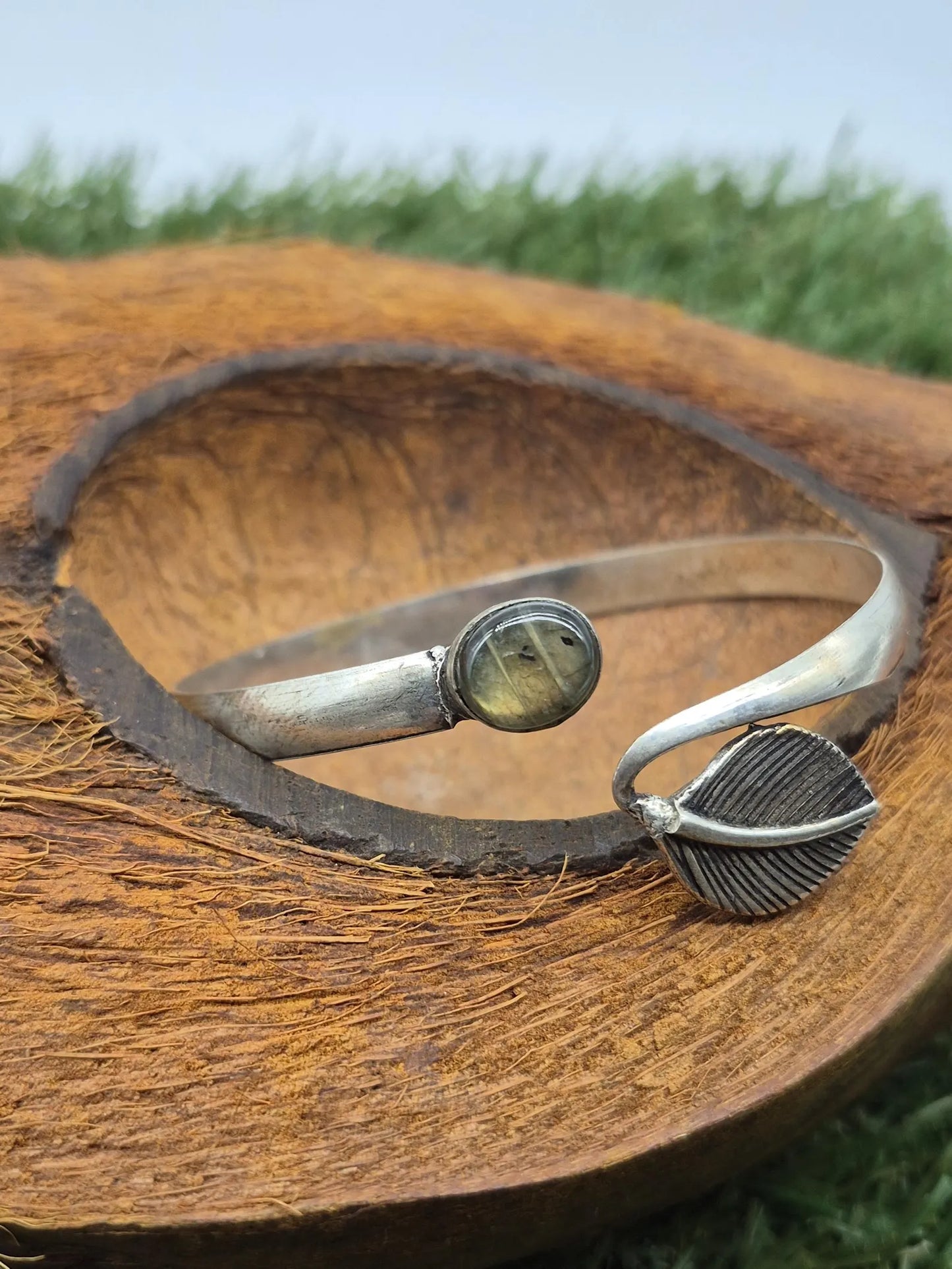 Gewebtes Armband aus Pyrit-Makramee
