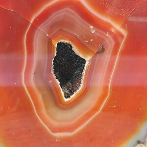 Natural Geode Agate with Quartz - Amazing Collector's Piece Extra Quality