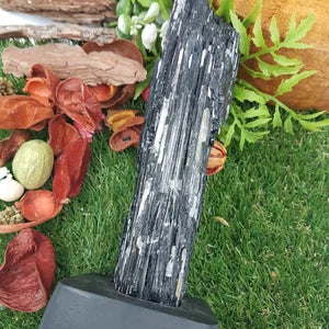Black Turmaline Rough Mineral - Extra Quality - Amazing Collectors' Piece - Home Decor - Perfect Gift Idea