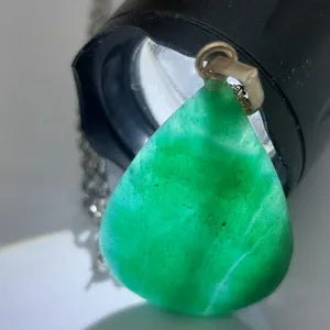 Green Aventurine Crystal Necklace for Men and Women, Gemstone Pendant with Steel Layering Chain, Crystal Gift Ideas