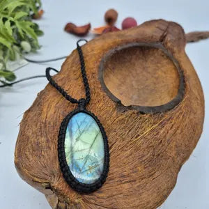 Shiny Labradorite Crystal Macrame Necklace, Green Flashy Stone Woven Necklace