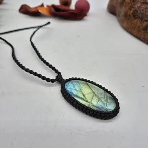 Shiny Labradorite Crystal Macrame Necklace, Green Flashy Stone Woven Necklace