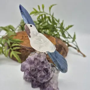 Quartz Carved Bird on Amethst Cluster Base Blue Agate Plum and Tail, Gemstone Vintage Parrot Bird Sculpture Figurine