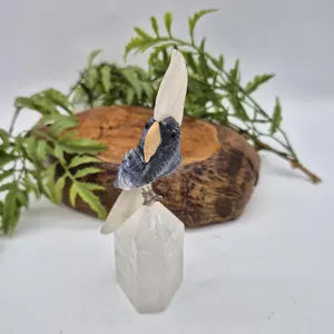 Sodalite Brazilian Parrot with Agate Feathers on Quartz Point Base – Gemstone Bird Figurine, Crystal Animal Sculpture