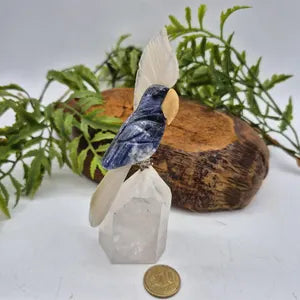 Sodalite Brazilian Parrot with Agate Feathers on Quartz Point Base – Gemstone Bird Figurine, Crystal Animal Sculpture