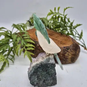 Rose Quartz Bird with Green Agate Feathers on Amethyst Cluster Base – Gemstone Bird Figurine, Crystal Animal Sculpture