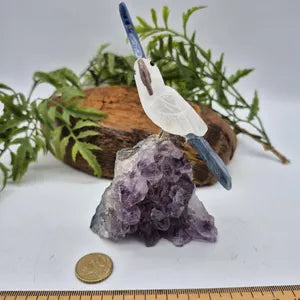 Quartz Carved Bird on Amethst Cluster Base Blue Agate Plum and Tail, Gemstone Vintage Parrot Bird Sculpture Figurine