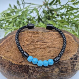 Turquoise Howlite Leather Bracelet – Men’s Magnetic Clasp Wristband, Healing Crystal Jewelry, Gift for Him