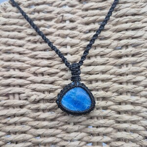 Blue Apatite Macrame Necklace, Blue Crystal Woven Necklace, Gemstone Pendant