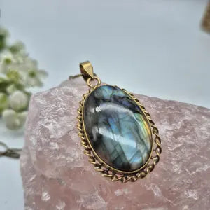 Labradorite Brass Pendant Necklace: Mystical Crystal Jewelry