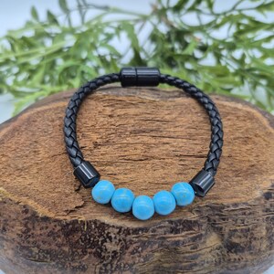 Turquoise Howlite Leather Bracelet – Men’s Magnetic Clasp Wristband, Healing Crystal Jewelry, Gift for Him