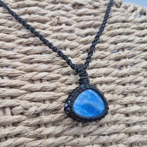 Blue Apatite Macrame Necklace, Blue Crystal Woven Necklace, Gemstone Pendant