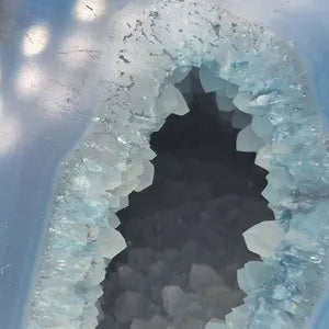 Blue Agate with Quartz Geode – Natural Crystal Specimen