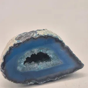 Blue Agate with Quartz Geode – Natural Crystal Specimen
