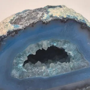 Blue Agate with Quartz Geode – Natural Crystal Specimen