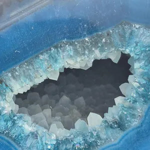 Blue Agate with Quartz Geode – Natural Crystal Specimen