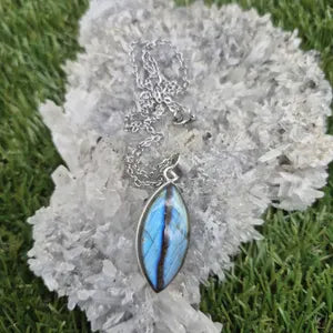 Handmade Blue Labradorite Silver Plated Necklace – Stainless Steel Chain
