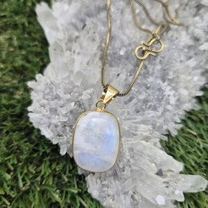 Moonstone Necklace with Brass Chain – 48cm – Handmade Brass Crystal Pendant