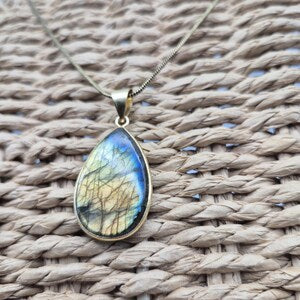 Labradorite Brass Pendant Necklace: Mystical Crystal Jewelry