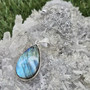 Handmade Blue Labradorite Silver Plated Necklace – Stainless Steel Chain